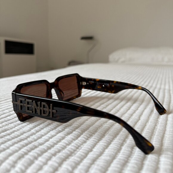 Fendi Rectangualar Sunglasses - Picture 1 of 11